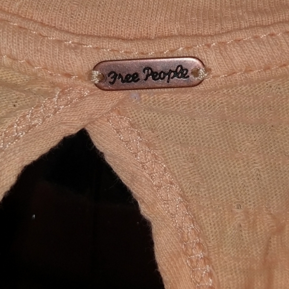 Free People top! - Picture 2 of 3